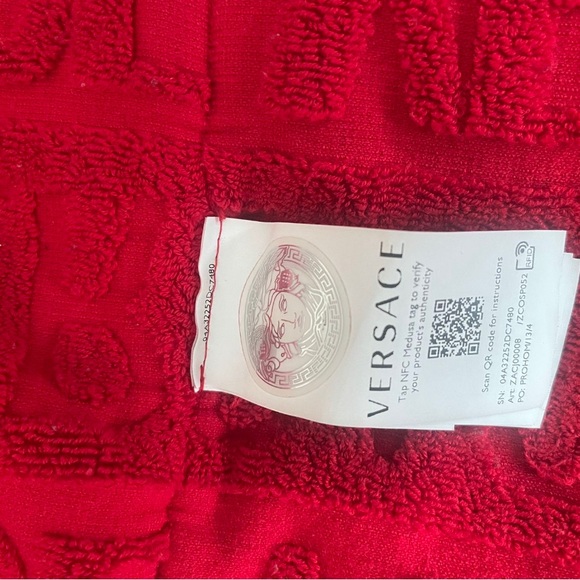 Men’s Red Authentic Versace Robe - Picture 3 of 3